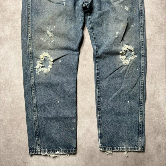 Distressed Wrangler Jeans - Picture 3 of 6